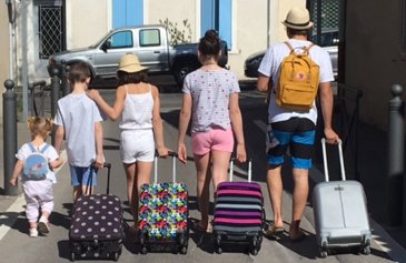 Travelling kids